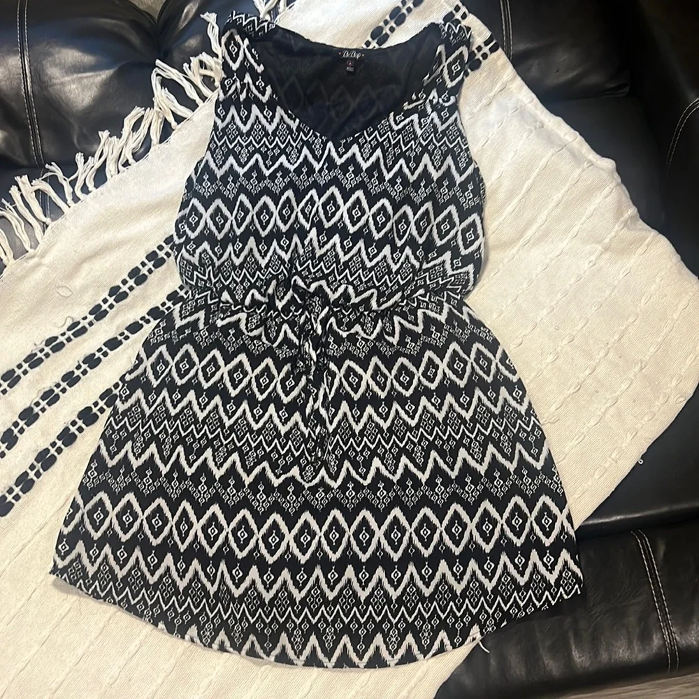 BEBOP | Geometric Pattern Dress - Picture 1 of 2